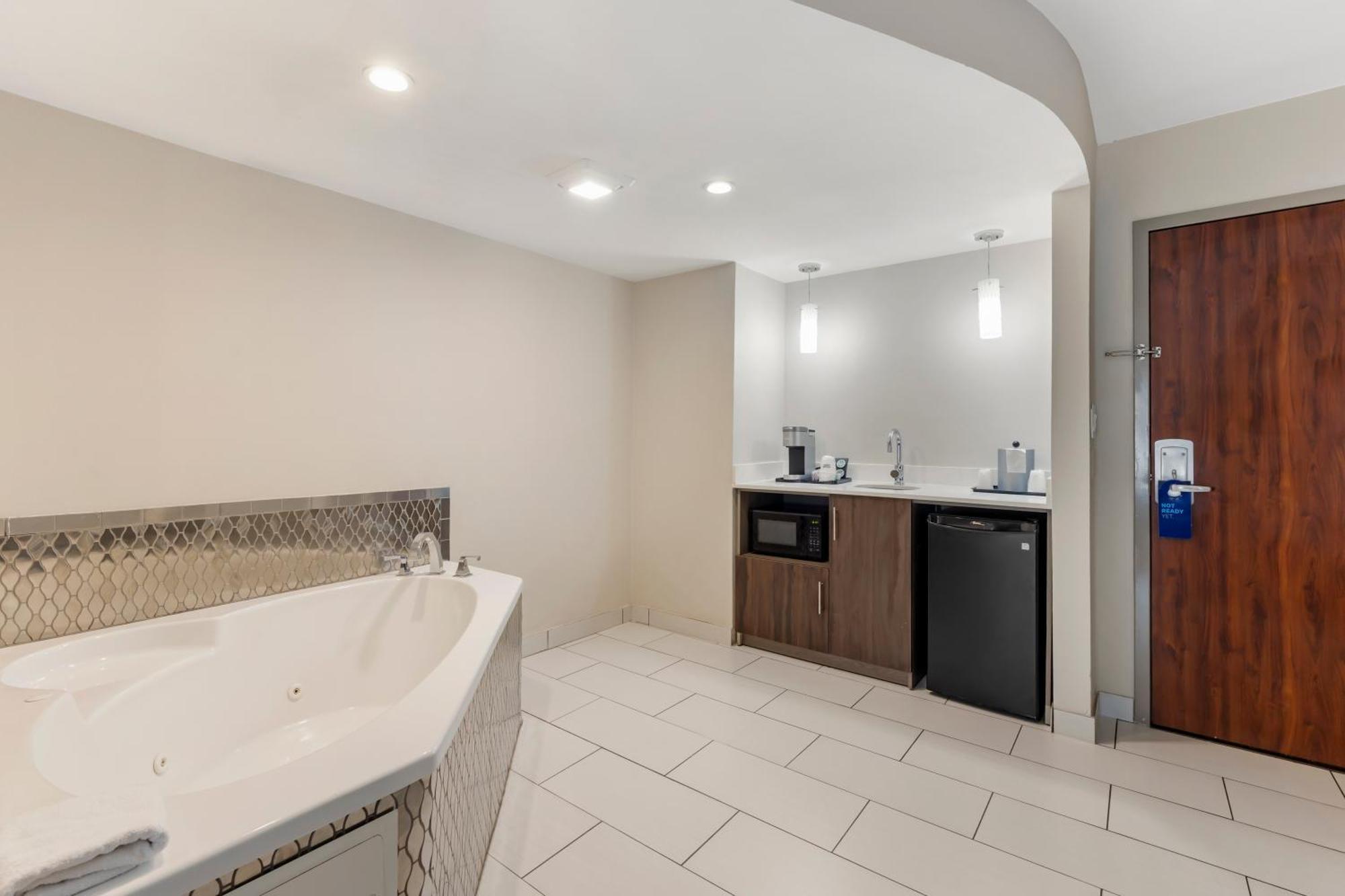 Holiday Inn Express & Suites Nashville Southeast - Antioch By Ihg Dış mekan fotoğraf